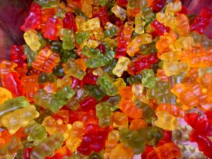 お菓子のグミは体に悪い？食べ過ぎなければ大丈夫？HARIBOなどの外国のグミは？