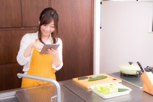 同棲中はご飯はどっちが作る？食費は折半してる？ご飯で喧嘩とその解消例