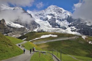 イオンモール白山の混雑状況やソフトオープンはいつから？ゲームセンター「miraino」とは？