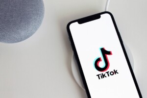 TikTokでよく見かける「怪物がきたな」の音源の元ネタは？