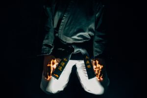 いわち炎上！平出社長に名誉棄損「おっぱい揉まれたは嘘」と訴えられる